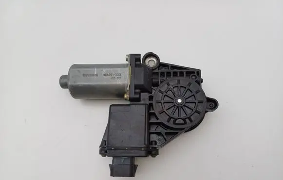 Mitsubishi Space Star Rear door window regulator motor 0130821789