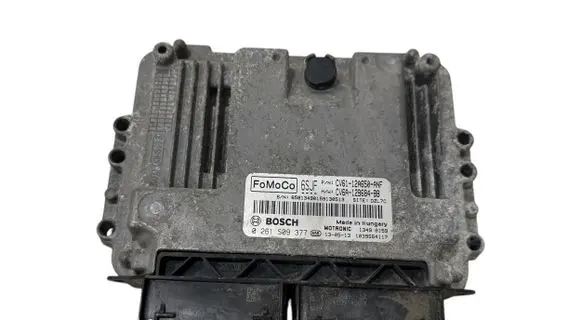 Ford Focus Engine control unit/module CV6A12B684BB 0261S09377 CV6112A650ANF