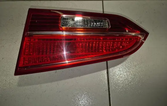 Hyundai Santa Fe Tailgate rear/tail lights 924062W030