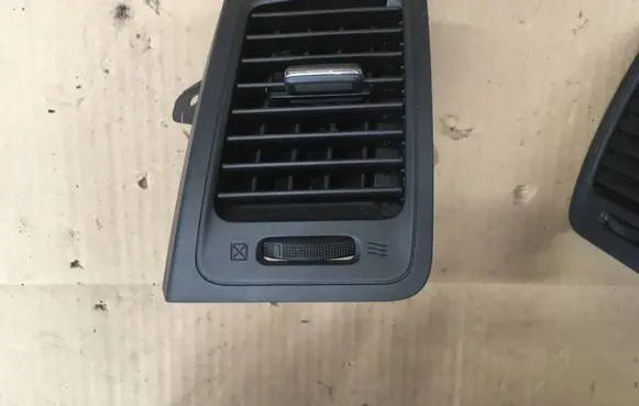 Nissan Murano Z51 Dashboard side air vent grill/cover trim 
