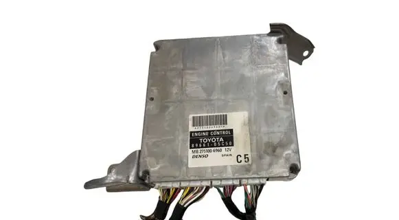 Toyota Avensis T250 Engine control unit/module 8966105C50 2751006960 MB2751006960