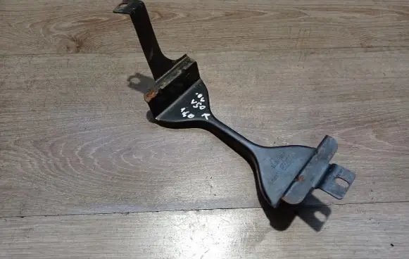Battery bracket