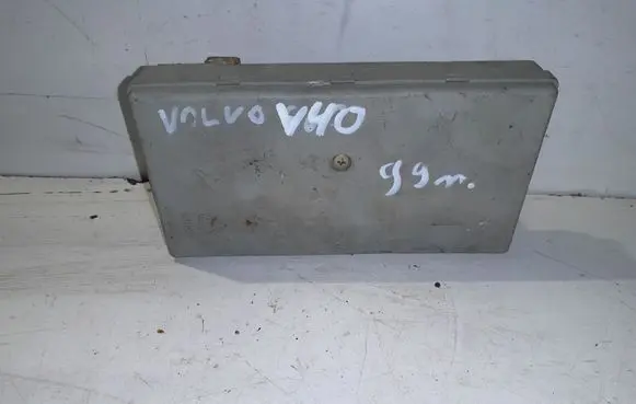 Volvo S40, V40 Comfort/convenience module 30621305 3817900300