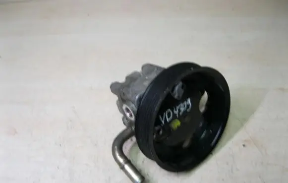 Suzuki Grand Vitara II Power steering pump 4910067J00 VD4309