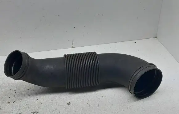 Audi Q7 4L Air intake hose/pipe 7L6129627F