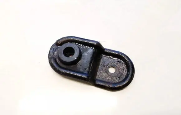 Radiator mount bracket