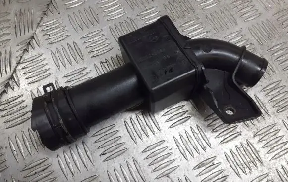 Nissan Micra Oil breather separator 8200240894