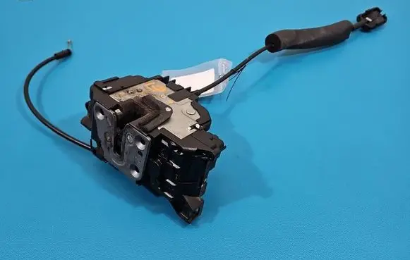 Renault Laguna III Front door lock 805010004R IMPRK1526338