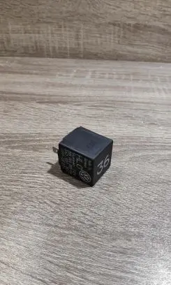 Volkswagen Golf IV Other relay 3a0951307 3sb00488504