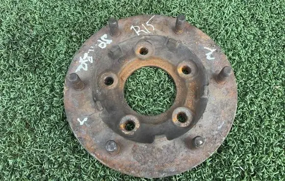 Mercedes-Benz Sprinter W901 W902 W903 W904 Front wheel hub spindle knuckle 904334 A904334