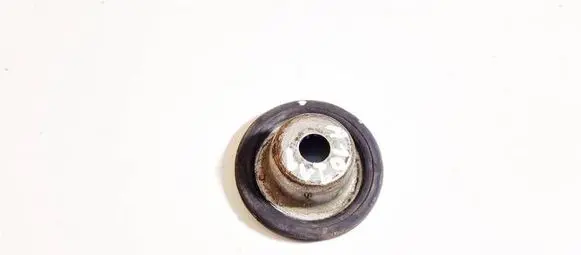 Skoda Octavia Mk1 (1U) Coil spring mount 1j0412319