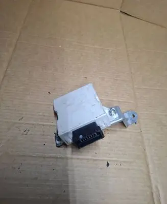Toyota Avensis T250 Window wiper relay 8594005040