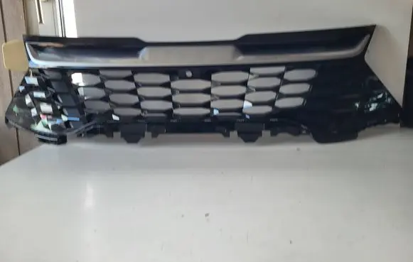 KIA Sportage Front bumper upper radiator grill 86350R2030