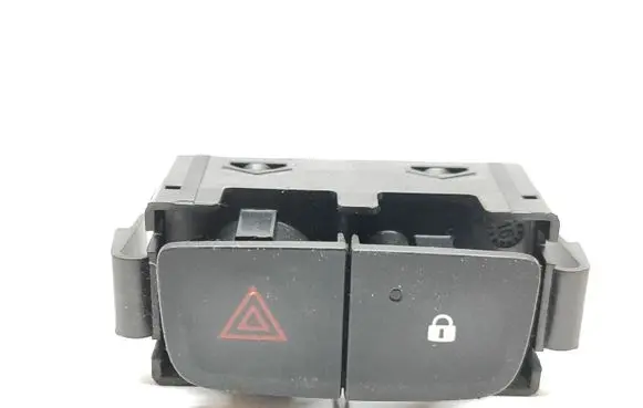 Renault Trafic III (X82) Hazard light switch