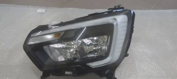 Renault Master III Headlight/headlamp 260607867R 366900804 0021113004