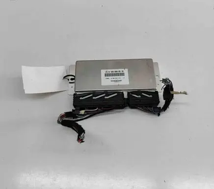 Mercedes-Benz GLE (W166 - C292) Air suspension control unit module (rear) A1669000516 2840831613300