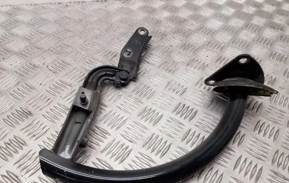 Volkswagen PASSAT B6 Tailgate/trunk/boot hinge 3C5827302