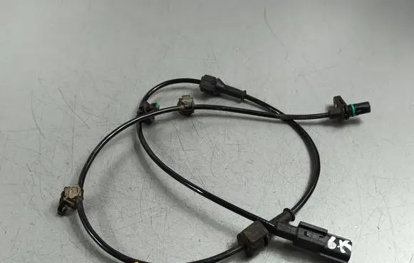 Suzuki SX4 S-Cross ABS rear brake sensor 30863211B6