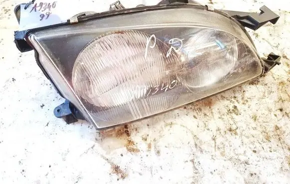 Toyota Avensis T220 Headlight/headlamp 54533373