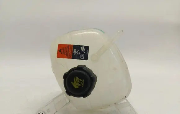 Renault Austral Coolant expansion tank/reservoir