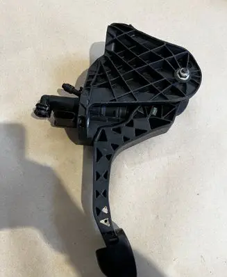 Clutch pedal