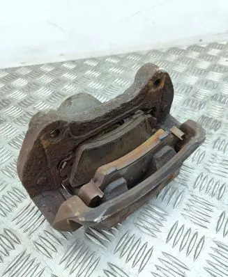 Opel Zafira C Front brake caliper