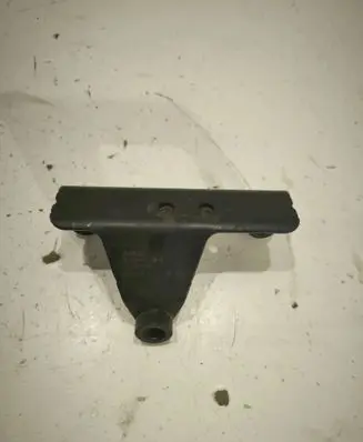 Volvo V50 Engine mounting bracket 30677157 6G9N0606A