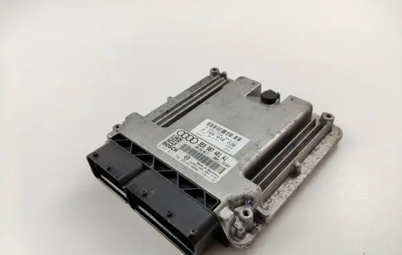 Audi A4 S4 B7 8E 8H Engine control unit/module 8E0907401AJ