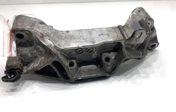 Opel Corsa F Engine mounting bracket 9813582980