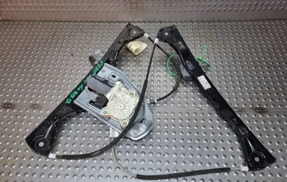 Mercedes-Benz C W203 Front door electric window regulator A2037203746 A2118201842 S26380293