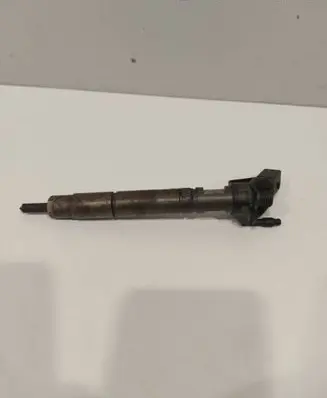 Mercedes-Benz Vito Viano W639 Fuel injector A646070 0445115069 090625