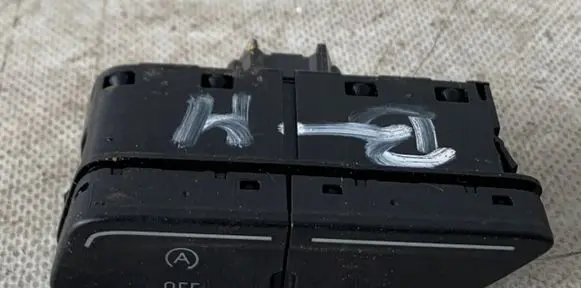 Ford Focus Other switches/knobs/shifts BM5T14B436FB