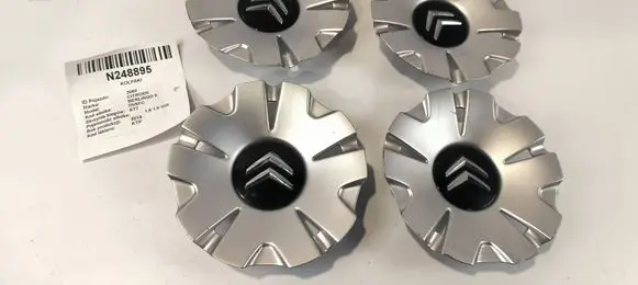 Citroen Berlingo R15 wheel hub/cap/trim 9681762580