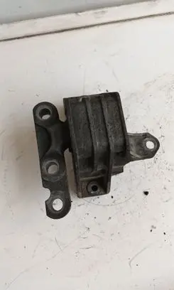 Opel Signum Engine mount bracket