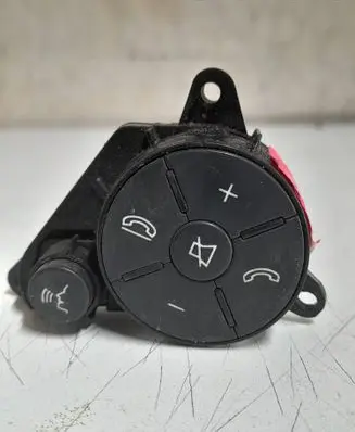 Mercedes-Benz C W204 Steering wheel buttons/switches 61910430 A2048210051 03349251100