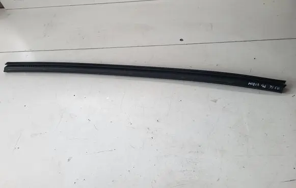 Audi A3 S3 8V Rubber seal front door (on door) 8V4837479
