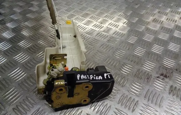 Chrysler Pacifica Rear door lock