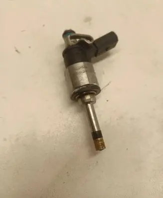 Hyundai Santa Fe Fuel injector 353102M417 9041090015
