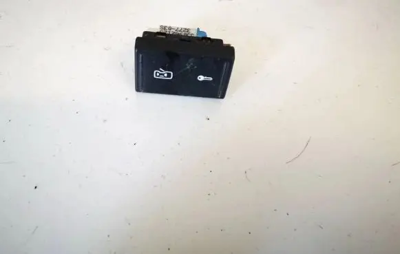 Skoda Roomster (5J) Central locking switch button 5j0962125
