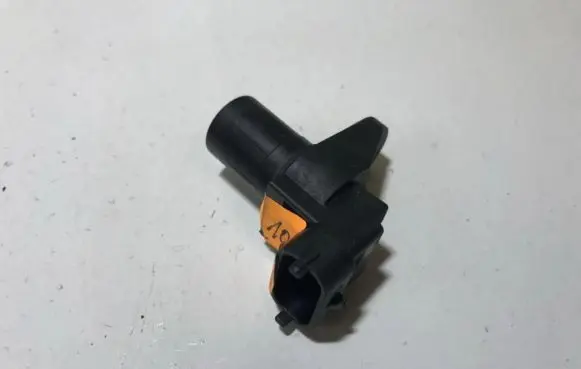 Mercedes-Benz E W212 Crankshaft position sensor a0051531328 054t07