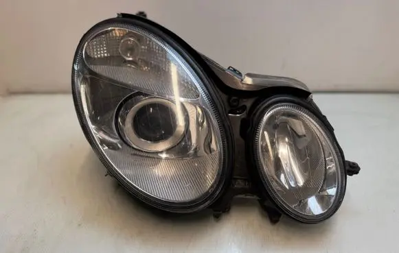 Mercedes-Benz E W211 Headlight/headlamp 3221231