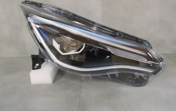 Renault Zoe Headlight/headlamp 260102384R