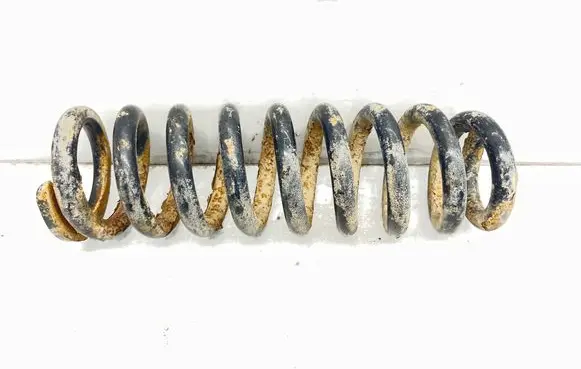 Toyota Hilux (AN10, AN20, AN30) Rear coil spring 