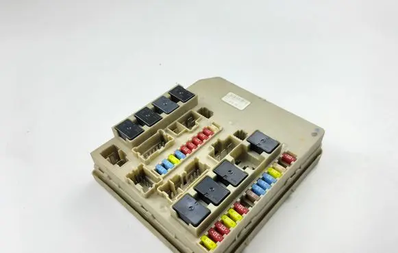 Renault Clio III Other control units/modules 674661C