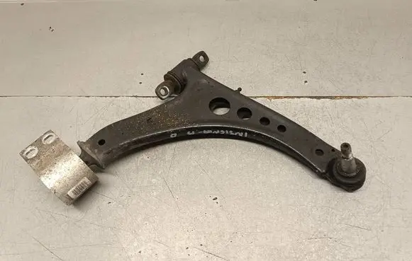 Opel Insignia B Front lower control arm/wishbone 84198829