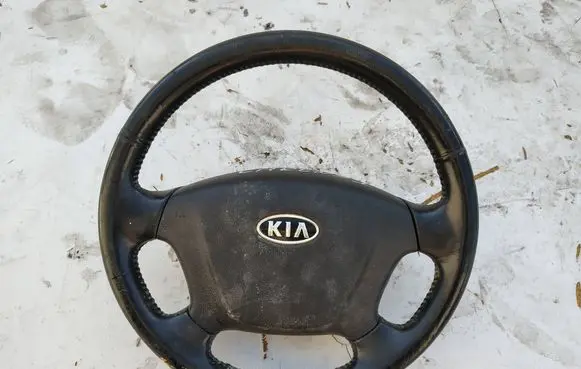 KIA Carens I Steering wheel