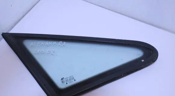 Seat Alhambra (Mk1) Front triangle window/glass 43R001100