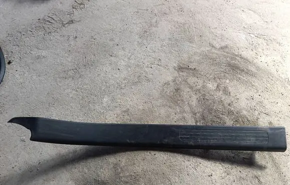 Dodge RAM Front sill trim cover 6bm80tx7ab