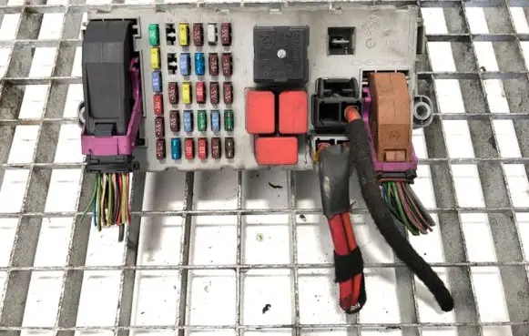 Peugeot Boxer Fuse box set 1361296080