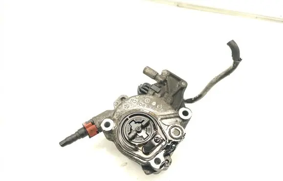 Land Rover Freelander 2 - LR2 Vacuum pump D171B1A